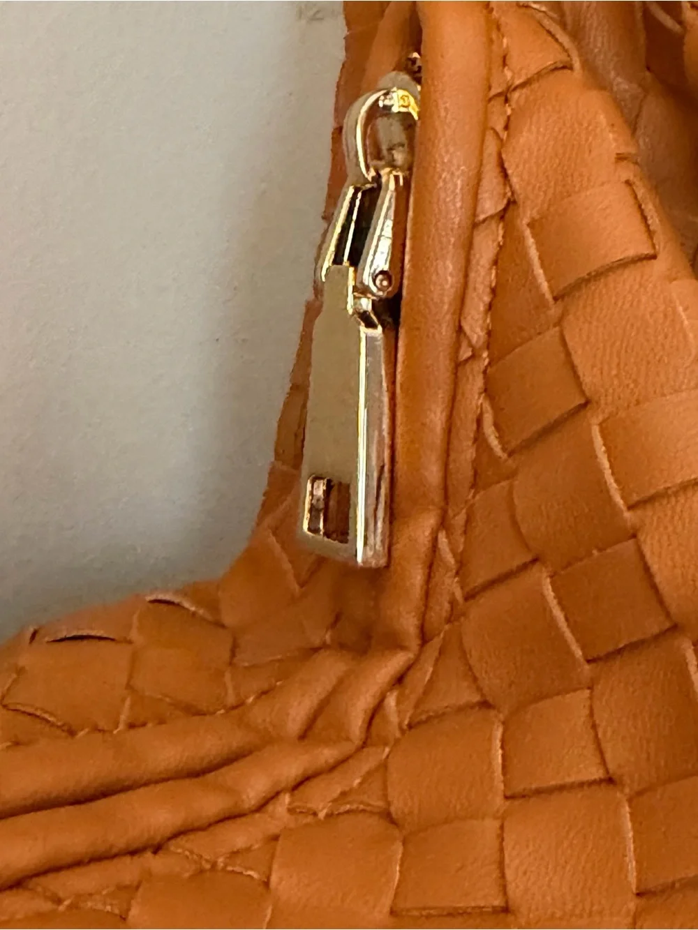 Melie Bianco Hobo Bag Vegan Leather Woven Purse Zipper - Caramel Tan